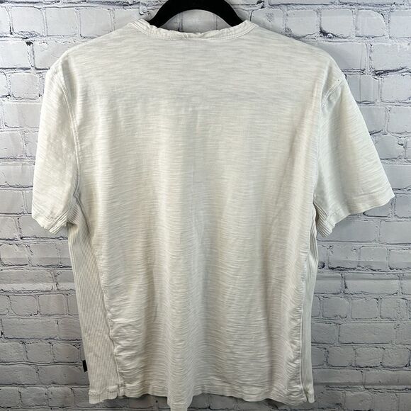 👕 Hugo Boss White V-Neck T-Shirt - Size XL (Perfect Condition) 👕 - Picture 4 of 4